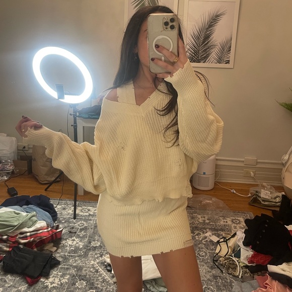 Rumored Two Piece Set - Picture 1 of 5